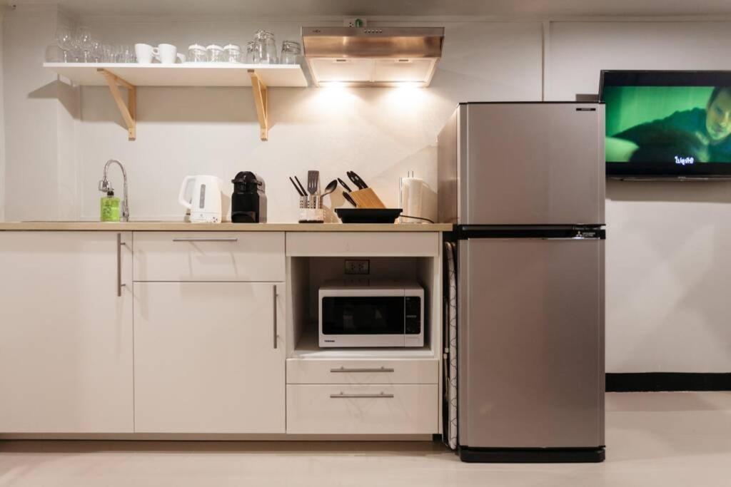 Appartamento S1 Large Duplex Silom 3 Beds, Full Kitchen Wifi Bangkok Esterno foto